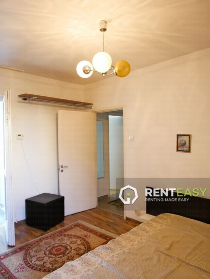 Apartament cu 3 Camere in Centru langa Moldova de Inchiriat