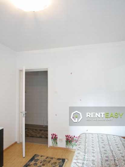 Apartament cu 3 Camere in Centru langa Moldova de Inchiriat