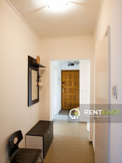 Apartament cu 3 Camere in Centru langa Moldova de Inchiriat