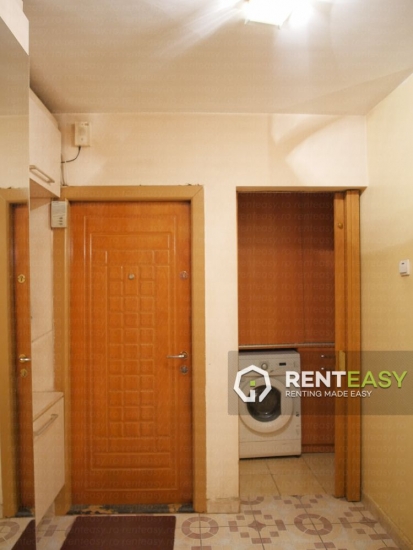 Apartament cu 3 Camere langa Palas de Inchiriat