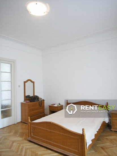 Apartament cu 3 Camere de Inchiriat in Centru langa UMF