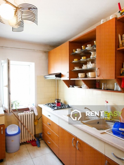 Apartament decomandat cu 2 Camere de Inchiriat pe Sfantul Lazar - Palas
