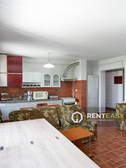 Apartament cu 3 Camere de Inchiriat in Centru zona Palas