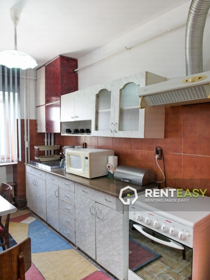 Apartament cu 3 Camere de Inchiriat in Centru zona Palas