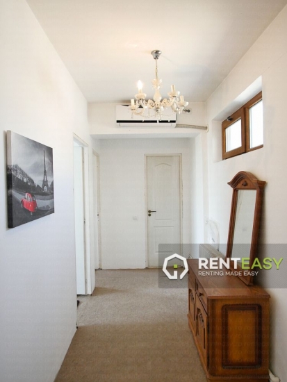 Apartament cu 3 camere de Inchiriat in Centru - Moldova Mall