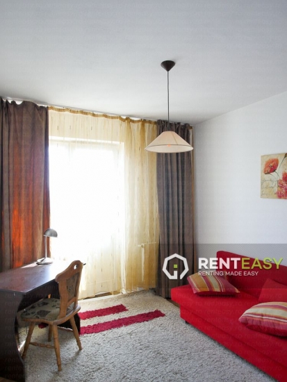 Apartament cu 3 camere de Inchiriat in Centru - Moldova Mall