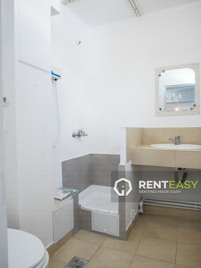 Apartament cu 3 camere de Inchiriat in Centru - Moldova Mall