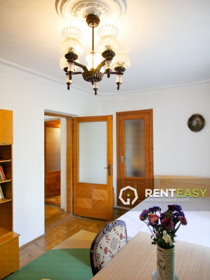Casa cu 5 Camere de Inchiriat in zona Copou - Sararie