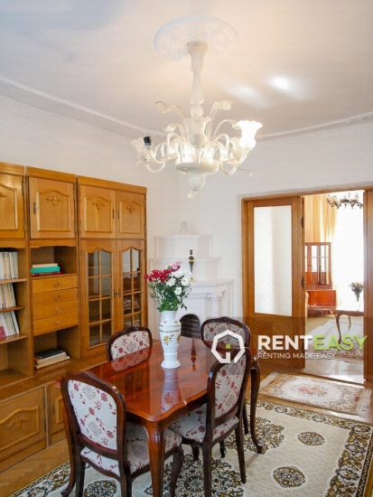 Casa cu 5 Camere de Inchiriat in zona Copou - Sararie