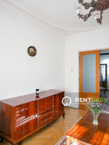 Casa cu 5 Camere de Inchiriat in zona Copou - Sararie