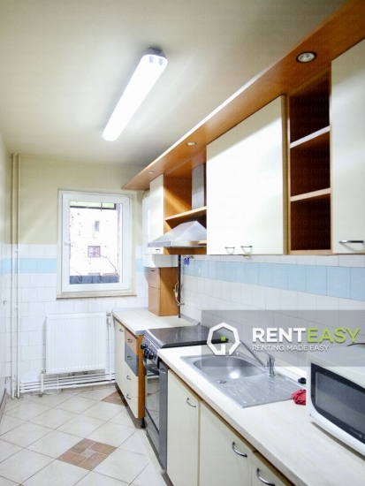 Apartament decomandat cu 3 camere de inchiriat pe Independentei - UMF