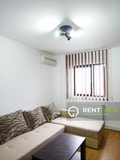 Apartament decomandat cu 3 camere de inchiriat pe Independentei - UMF
