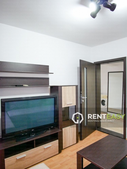 Apartament decomandat cu 3 camere de inchiriat pe Independentei - UMF