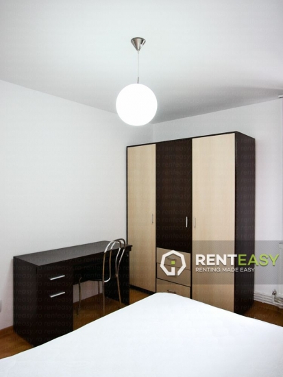 Apartament decomandat cu 3 camere de inchiriat pe Independentei - UMF