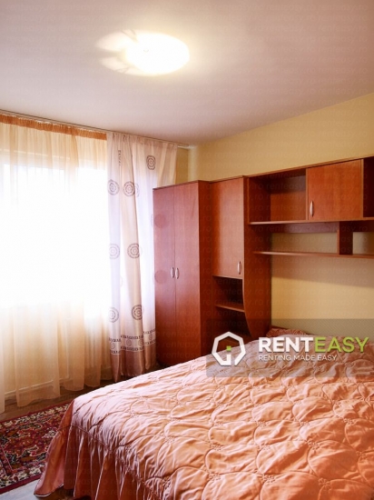 Apartament cu 3 Camere pe Stefan cel Mare pentru Inchiriat