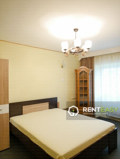 Apartament cu 3 Camere de Inchiriat pe Bld Independentei langa UMF