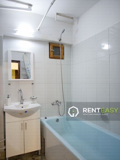 Apartament cu 3 Camere de Inchiriat pe Bld Independentei langa UMF
