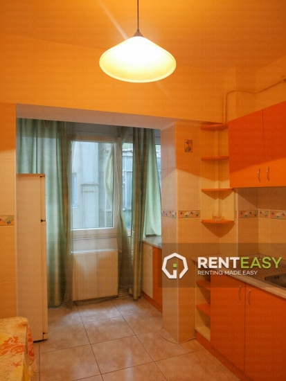 Apartament cu 3 Camere de Inchiriat in Centru - Stefan cel Mare