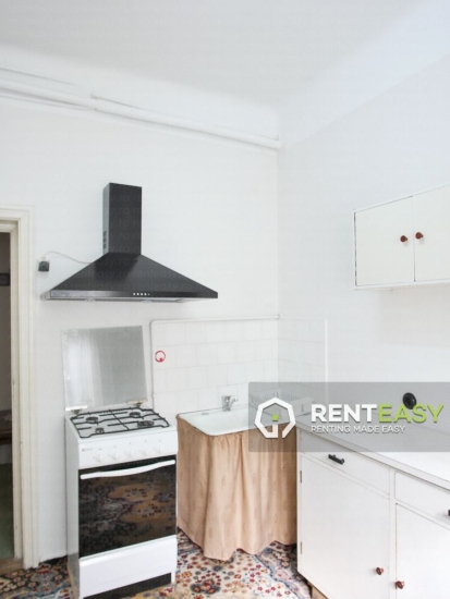 Casa cu 3 Camere de Inchiriat in Centru - Uzinei