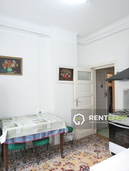 Casa cu 3 Camere de Inchiriat in Centru - Uzinei