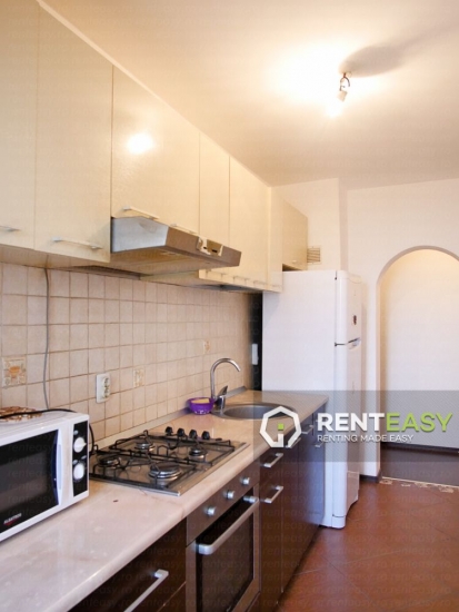 Apartament decomandat cu 3 Camere de Inchiriat in Centru - Hala Centrala