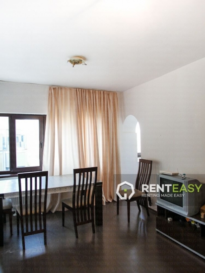 Apartament decomandat cu 3 Camere de Inchiriat in Centru - Hala Centrala