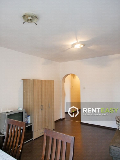 Apartament decomandat cu 3 Camere de Inchiriat in Centru - Hala Centrala