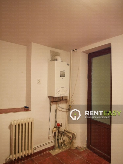 Apartament cu 3 Camere de Inchiriat in Centru - Arcu