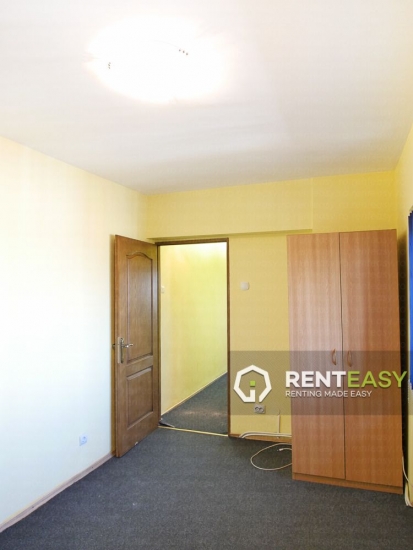 Apartament cu 4 Camere de Inchiriat in fata Universitatii de Medicina
