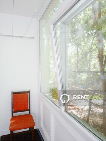 Apartament cu 3 Camere de Inchiriat in Zona Podu Ros