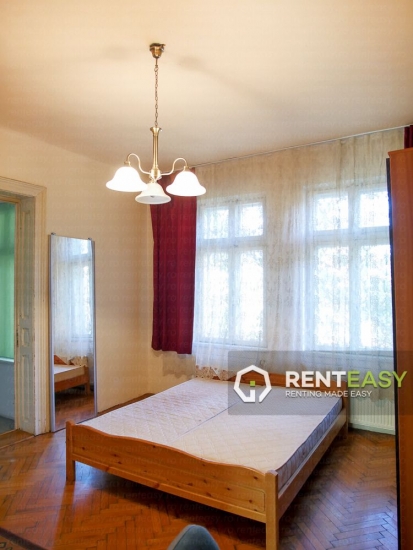 Apartament cu 4 Camere de Inchiriat in Centru langa Facultatea de Medicina