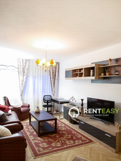 Apartament trei camere de inchiriat in Piata Unirii