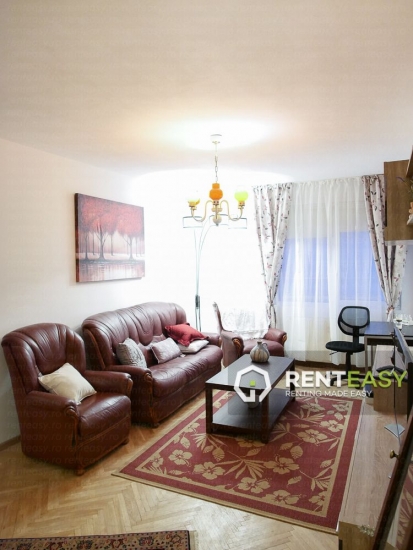 Apartament trei camere de inchiriat in Piata Unirii
