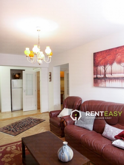 Apartament trei camere de inchiriat in Piata Unirii