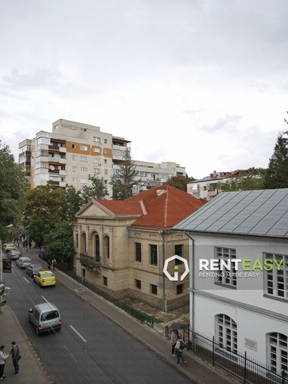 Apartament cu 2 Camere de Inchiriat in Centru - UMF