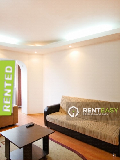 Apartament cu 3 Camere pentru Inchiriat in Centru - Moldova Mall