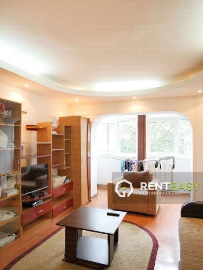Apartament cu 3 Camere pentru Inchiriat in Centru - Moldova Mall