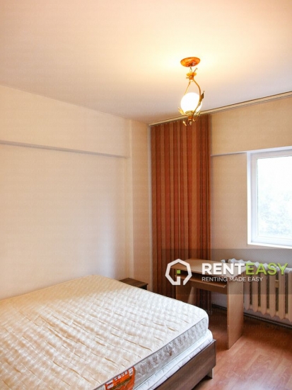 Apartament cu 3 Camere pentru Inchiriat in Centru - Moldova Mall