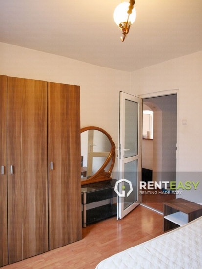 Apartament cu 3 Camere pentru Inchiriat in Centru - Moldova Mall