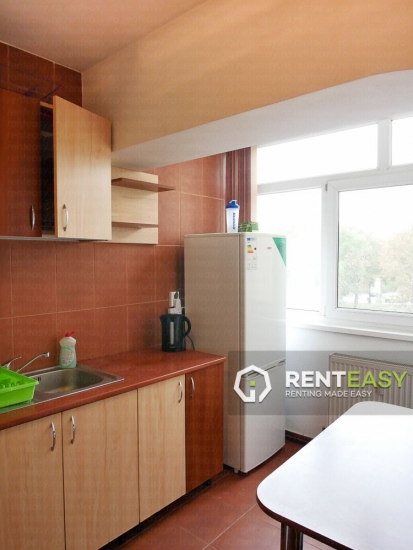 Apartament cu 3 Camere pentru Inchiriat in Centru - Moldova Mall