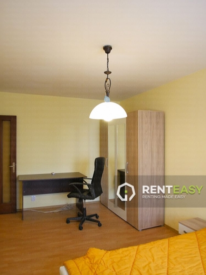 Apartament cu 3 Camere de Inchiriat in zona Centru - Podul de Fier