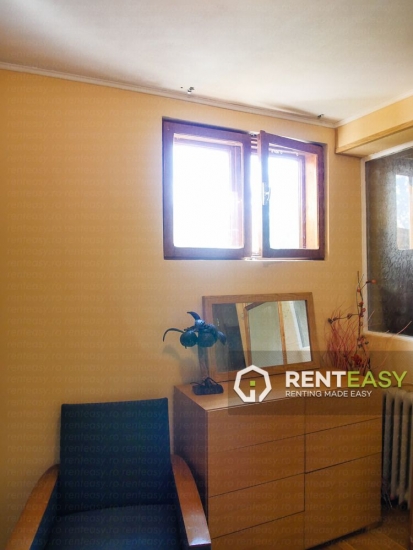 Apartament cu 4 Camere la Casa in Spatele Mitropoliei