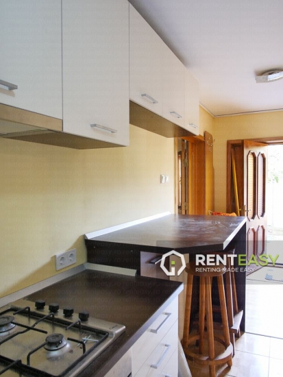 Apartament cu 4 Camere la Casa in Spatele Mitropoliei