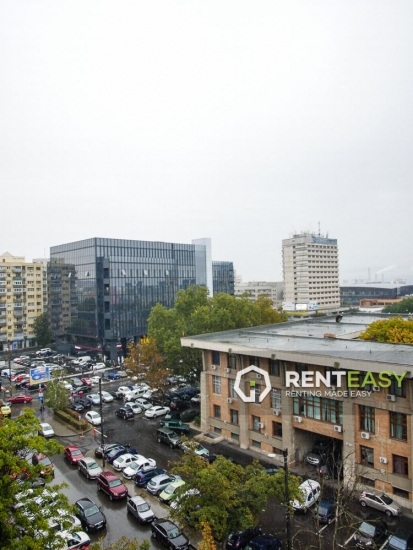 Apartament cu 3 Camere de Inchiriat in Centru langa Moldova Mall