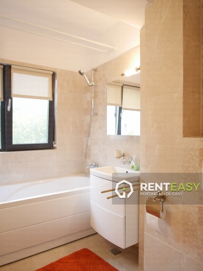 Apartament cu 2 Camere de Inchiriat in zona Podul de Fier