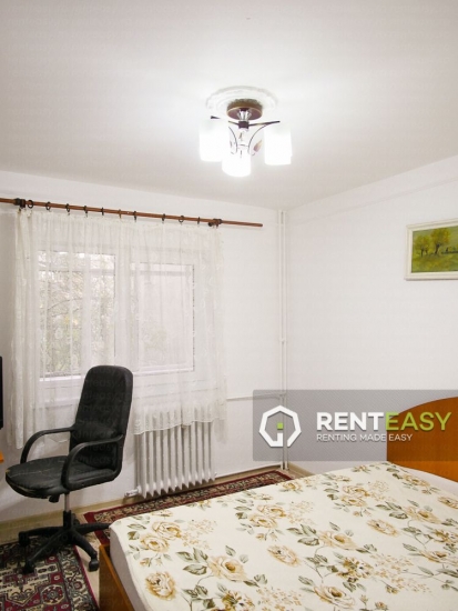 Apartament decomandat cu 2 Camere de Inchiriat in Podul de Fier