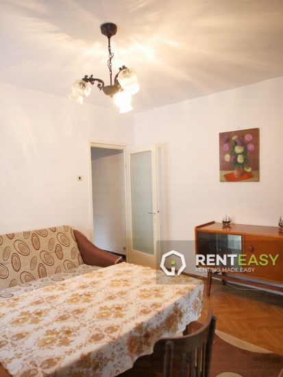 Apartament cu 3 Camere de Inchiriat in zona Centru - Arcu