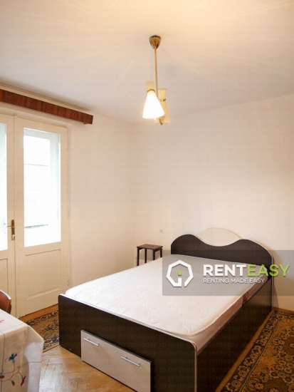 Apartament cu 3 Camere de Inchiriat in zona Centru - Arcu