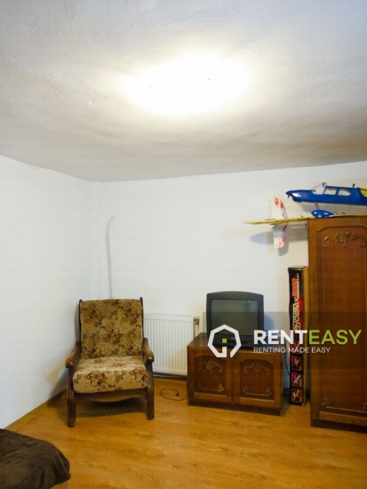 Apartament cu 2 Camere de Inchiriat in zona Sararie