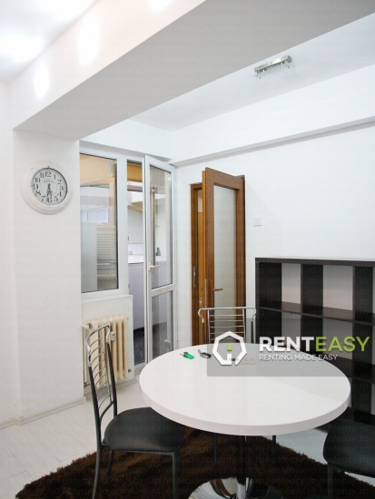 Apartament cu 2 Camere de Inchiriat in Centru langa Moldova Mall